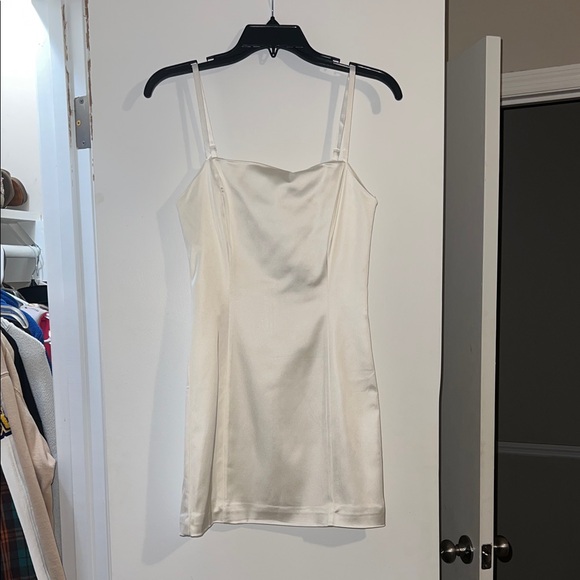 Aritzia Dresses & Skirts - Aritzia Cream Satin Mini Dress